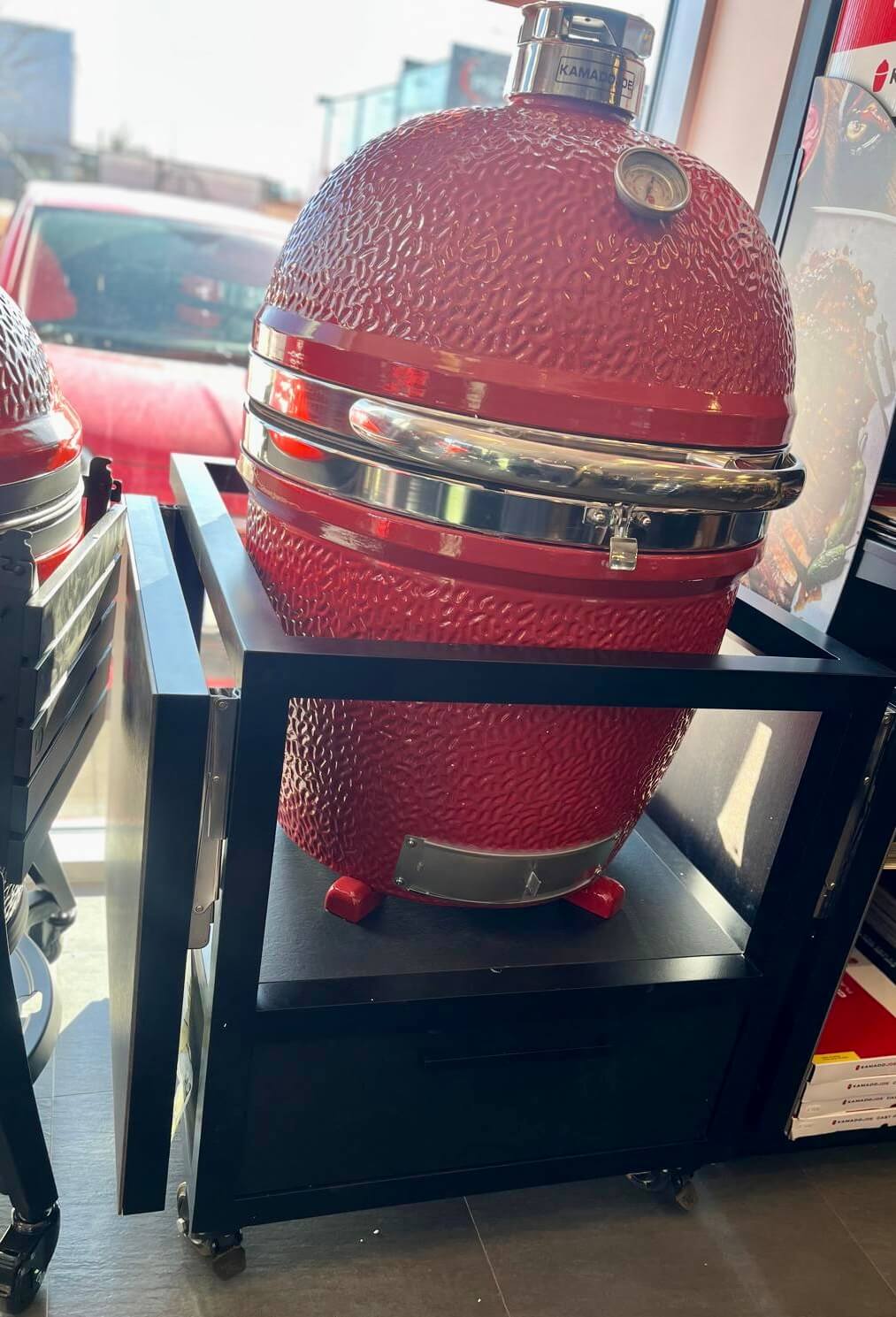 Kamado PRO JOE koos alumiiniumist pulbervärvitud kokkupandava töölauaga (sahtliga), laud matt must / ahi punane + roostevaba - Image 6