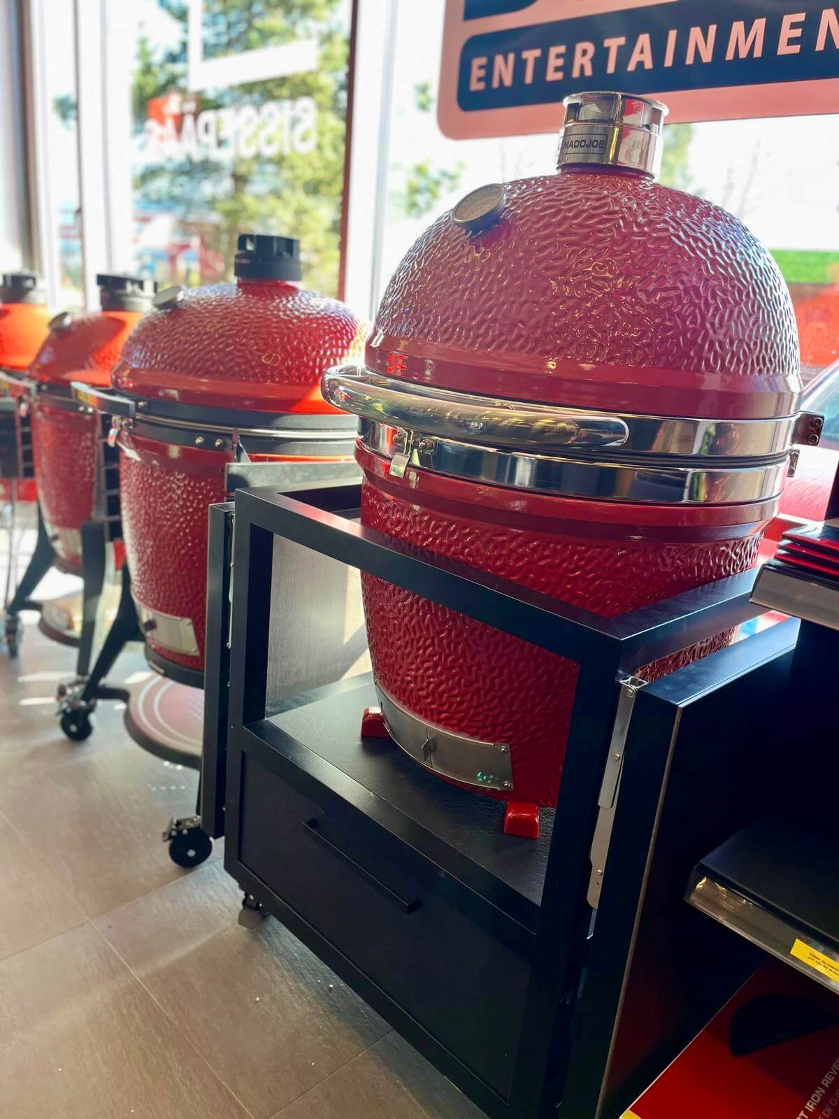 Kamado PRO JOE koos alumiiniumist pulbervärvitud kokkupandava töölauaga (sahtliga), laud matt must / ahi punane + roostevaba - Image 10