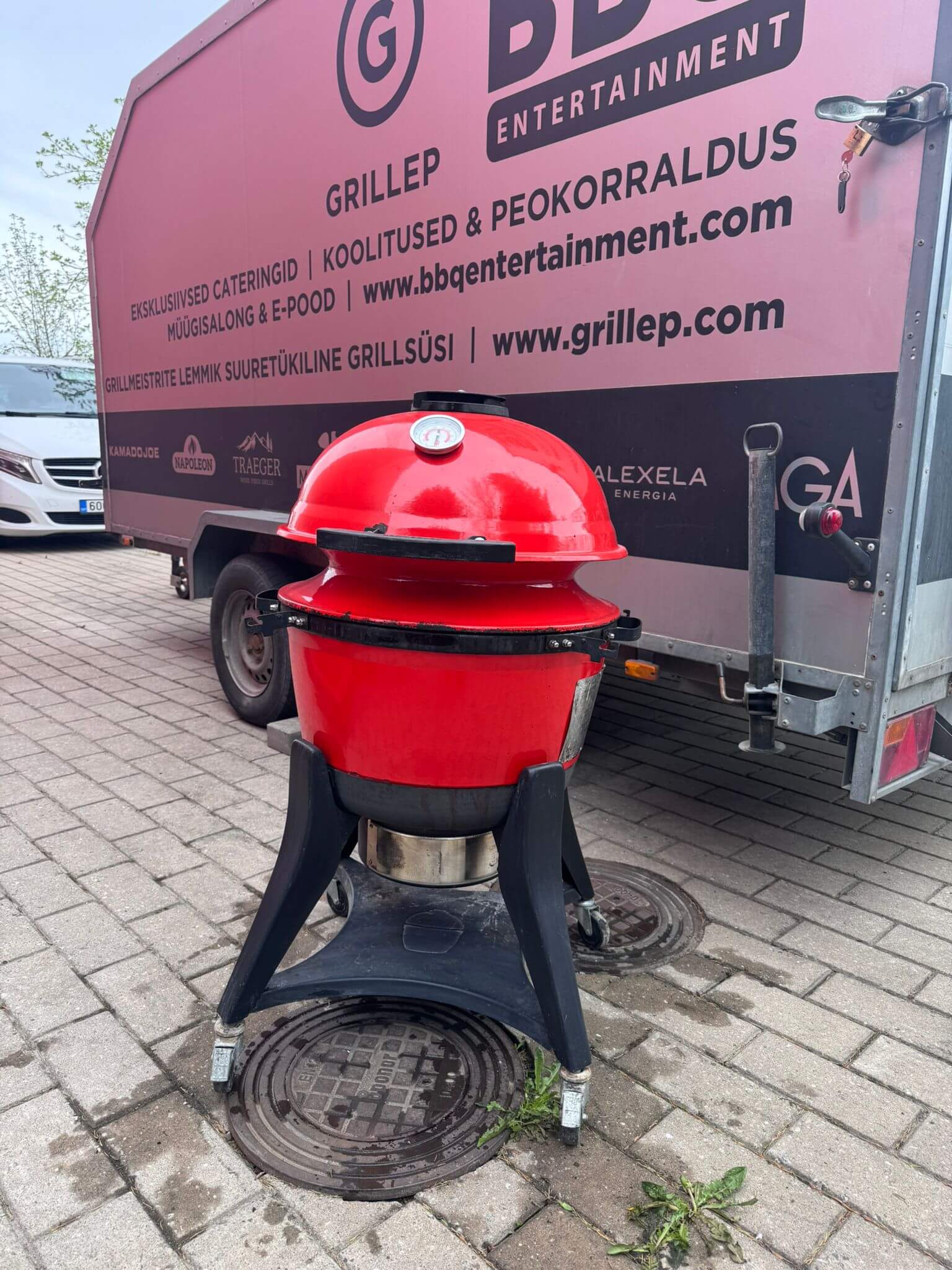 KASUTATUD GRILLAHI Kamado Joe® Kettle Joe (22” / 56 cm)